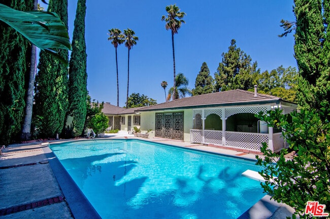 Primary Photo - 180 Highland Ave