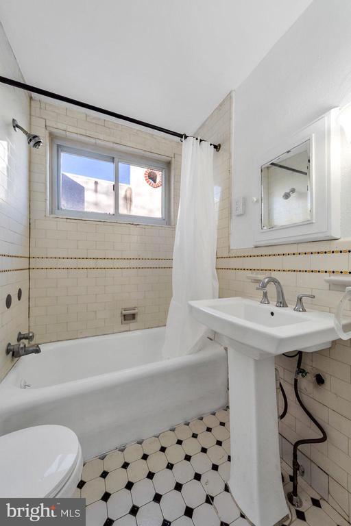 Building Photo - 244 Wabash Ave