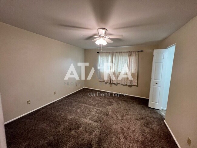 Building Photo - 1374 Marinwood Ave