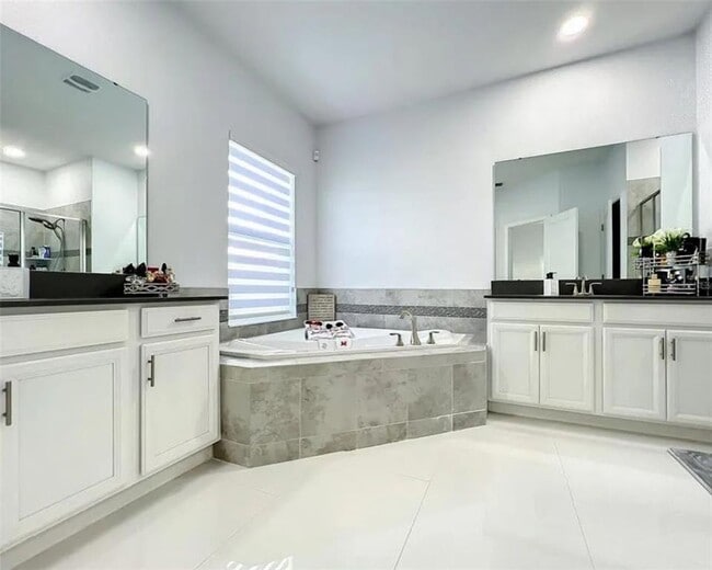 Building Photo - 2143 Camden Loop