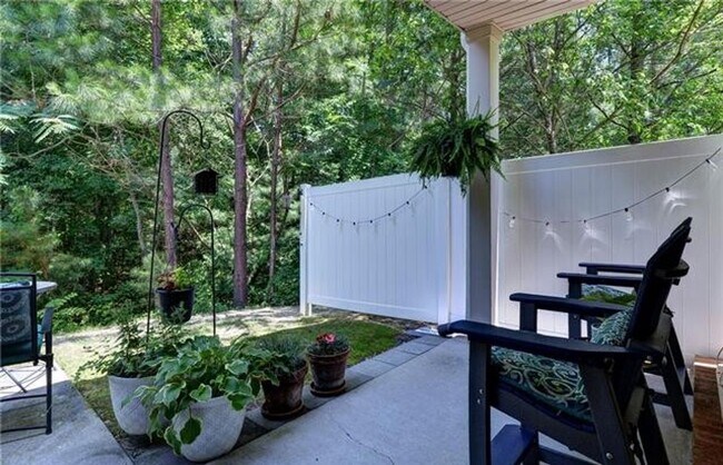 Building Photo - 3 bedroom/2.5 bathroom - Weatherly At Whit...
