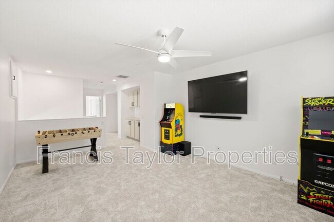 Building Photo - 285 Oak Valley Ln