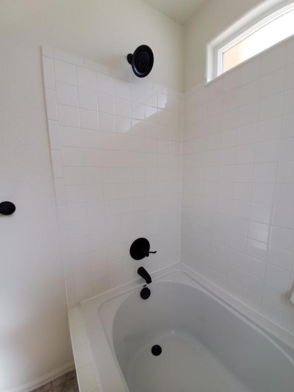 Building Photo - 1040 Mount Oxford Ave