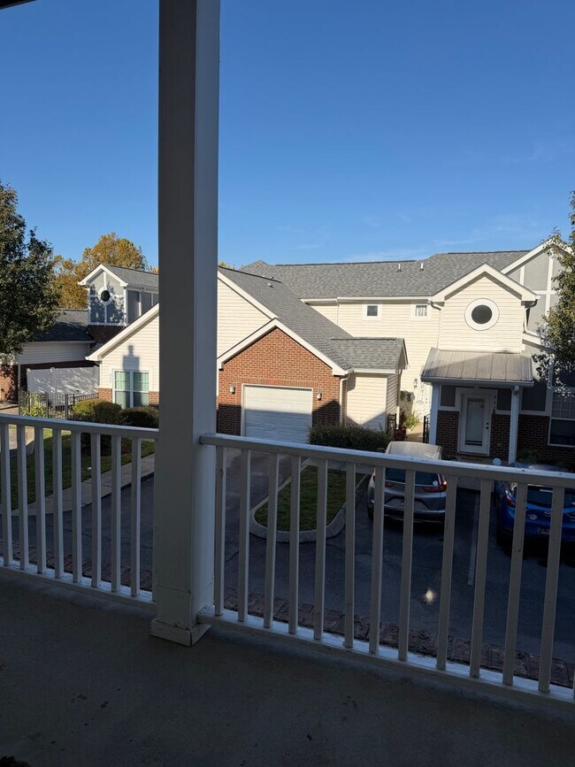 Building Photo - Close to Percy Priest Lake