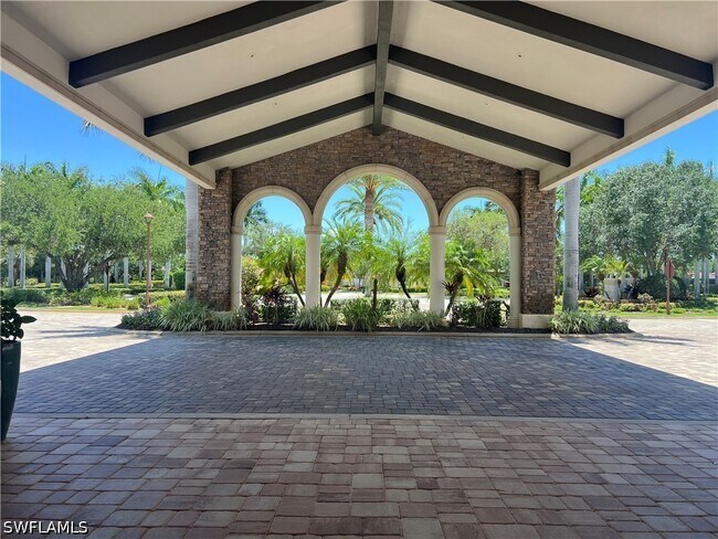 Building Photo - 9727 Acqua Ct
