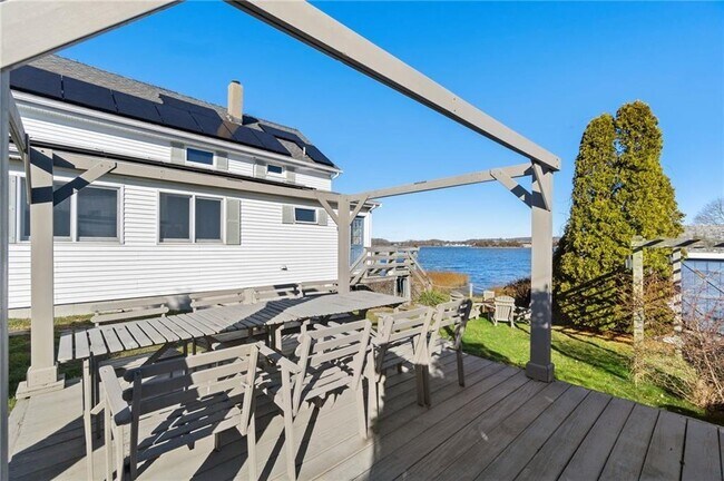 Building Photo - 15 Cedar Ave