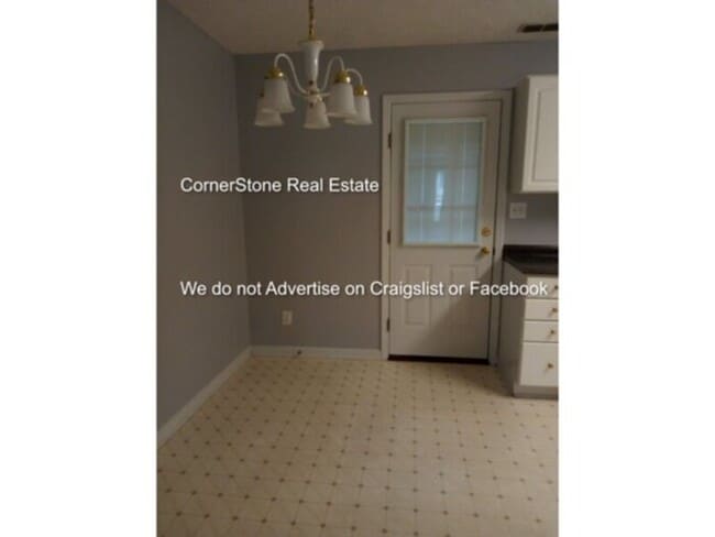 Building Photo - 405 Cityview Ln