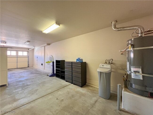 Building Photo - 599 Center Green Dr