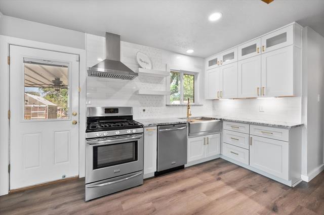 Building Photo - 703 Timberline Dr