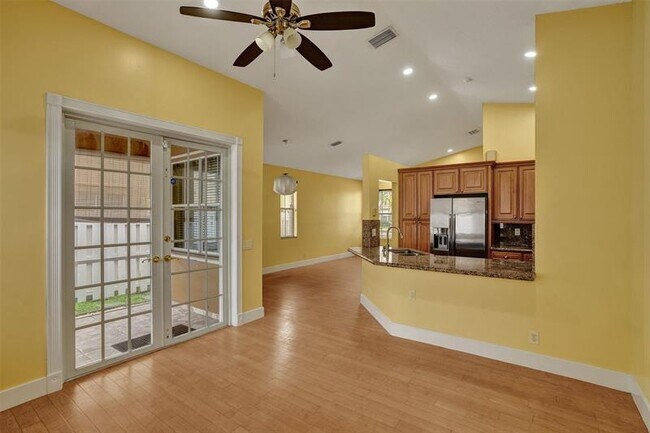 Building Photo - 839 Falling Water Rd