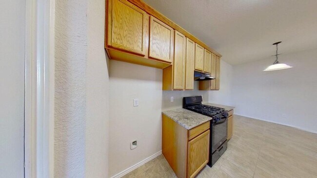 Building Photo - 627 Luther Dr