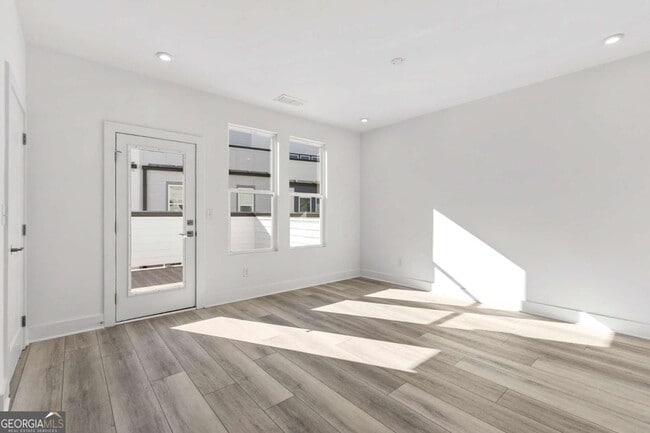 Building Photo - 517 Motivation Cir NW