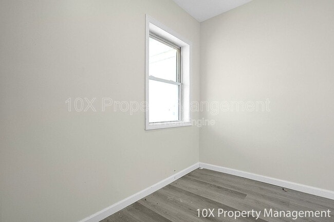 Building Photo - 685 S Wheatland Ave