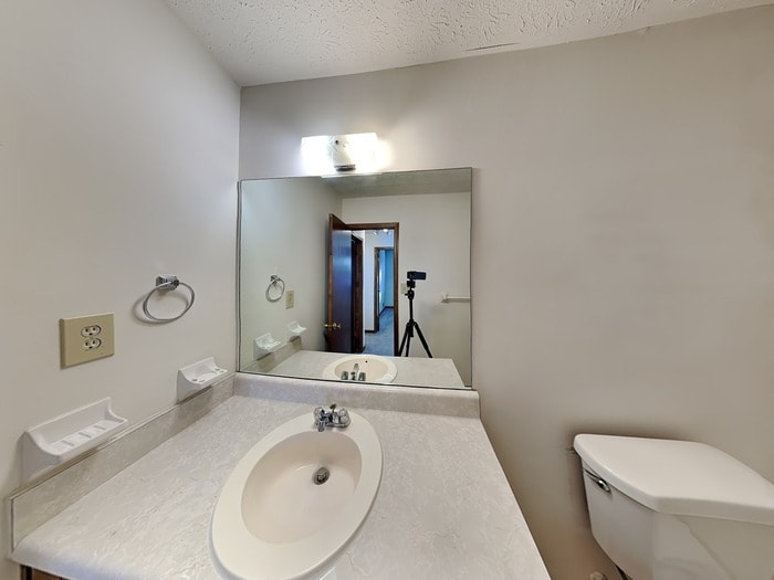 Building Photo - 7319 Exeter Ct