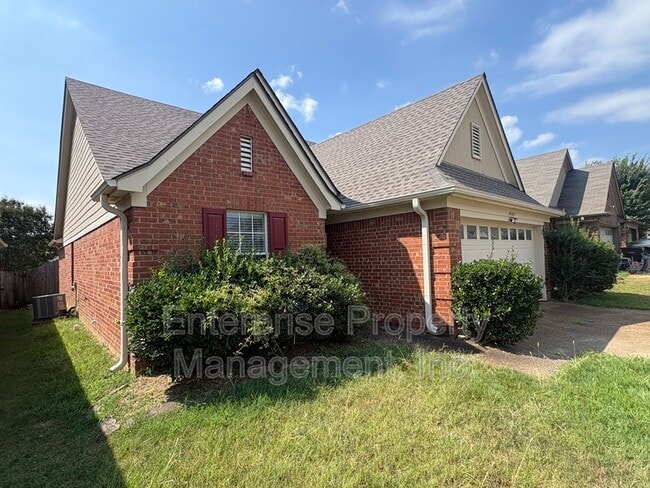 Building Photo - 10127 Cross Valley Dr