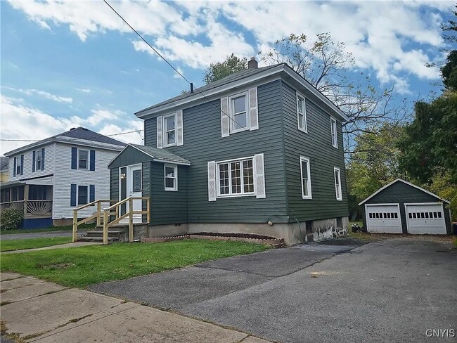 Building Photo - 3 Bed 1.5 Bath Rental in Sherrill NY