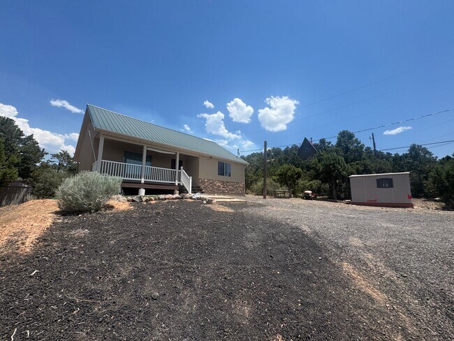 Building Photo - Beautiful 2 Bedroom Home In Central