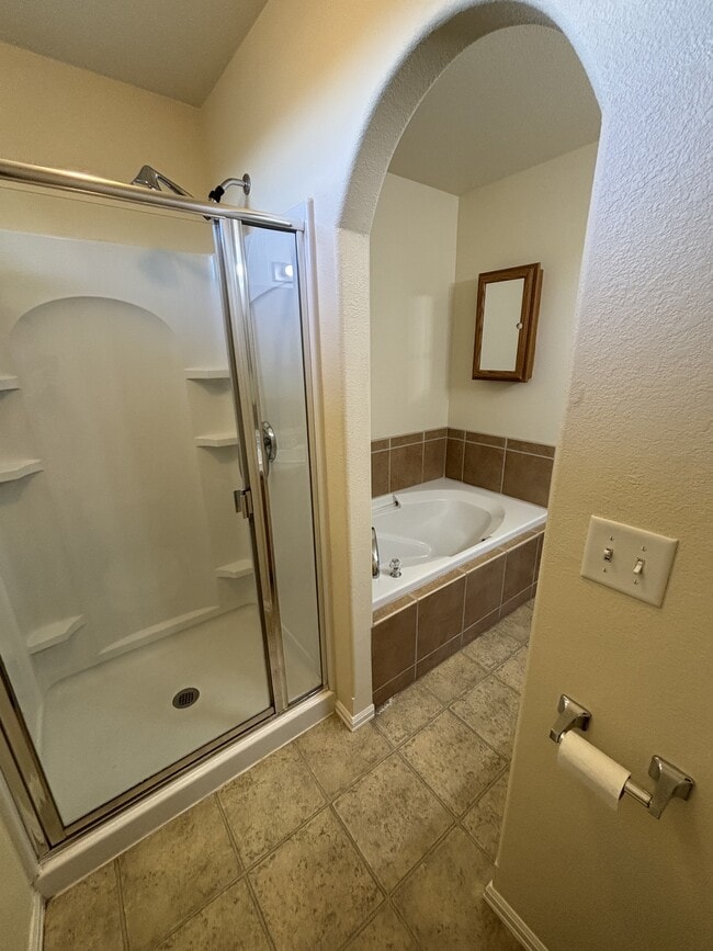 Building Photo - 755 Hailey Glenn View