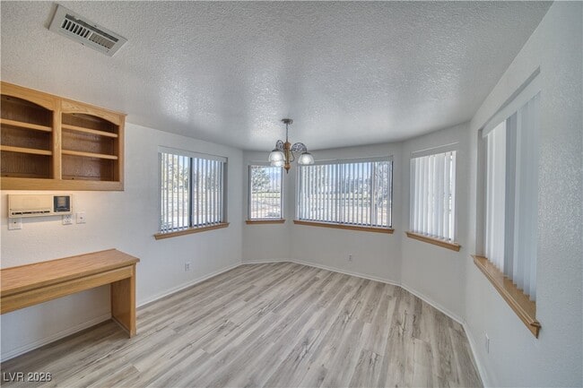 Building Photo - 3011 Pebble Beach Ave