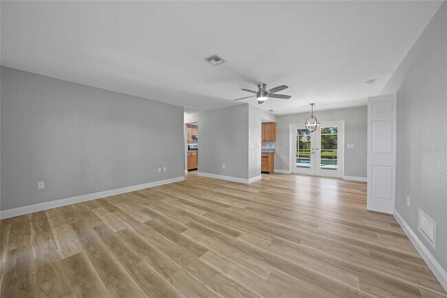 Building Photo - 2925 Magdalina Dr