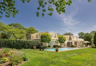 Building Photo - 2 Fairlea Rd