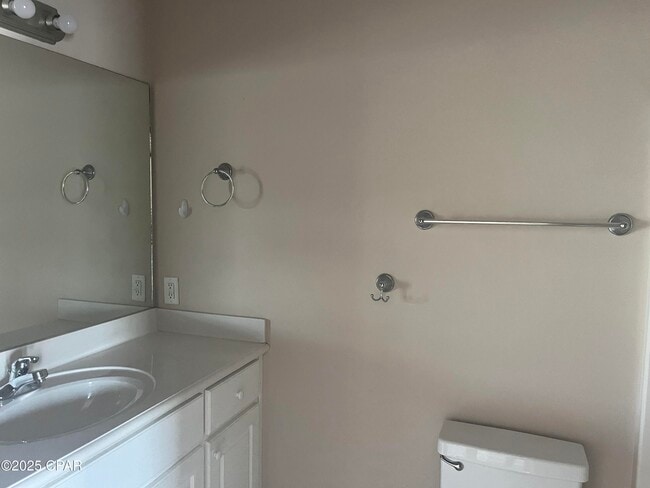 Building Photo - 6236 Sunset Dr