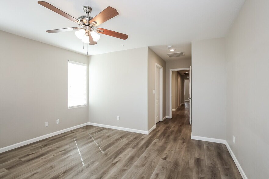 Building Photo - 7708 Twirling Yarn Ct