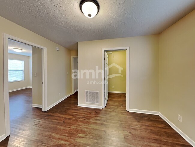 Building Photo - 3162 Bridlerun Dr