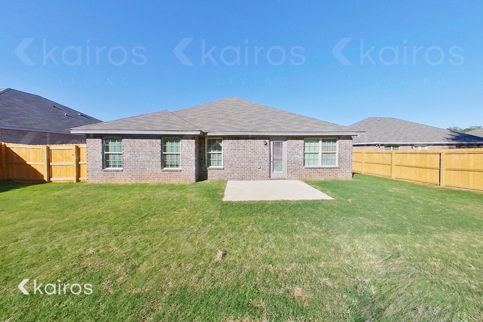 Building Photo - 814 Heather Dr