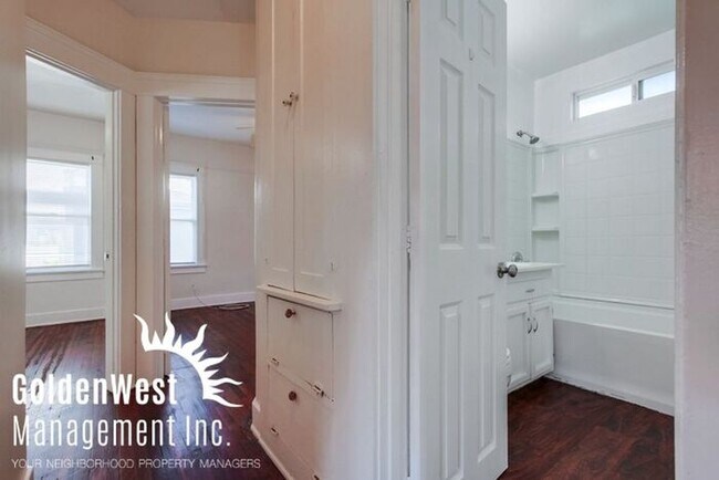 Building Photo - Charming 3Bdm 2Ba Home in the Normal Heights Community!