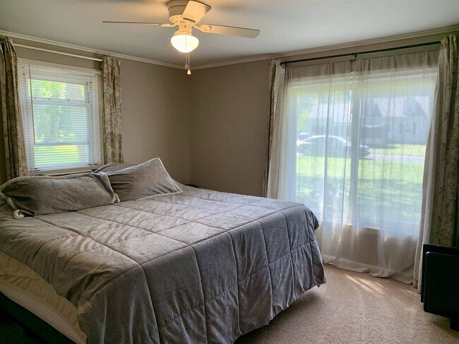 Building Photo - 934 Mohegan Rd