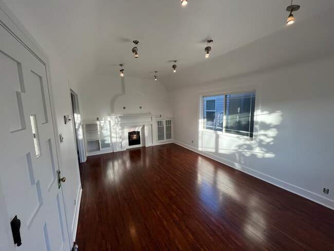 Building Photo - 3416 Cattaraugus Ave