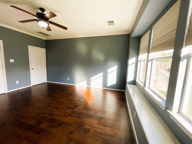 Building Photo - 26311 Meadow Dawn Ln