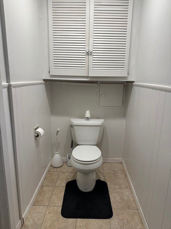 Building Photo - 1233 7th St