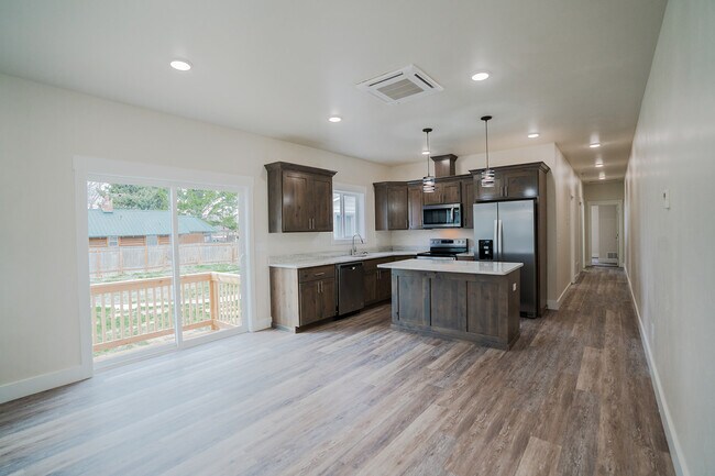Primary Photo - 544 K St