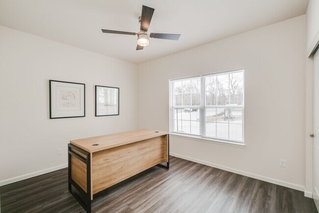 Building Photo - 1427 Pk W Ct