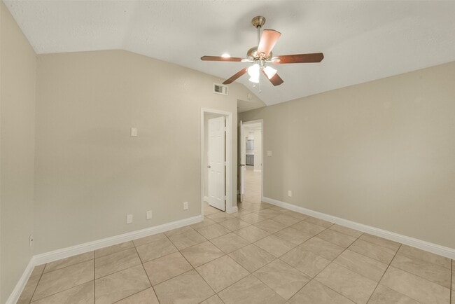 Building Photo - 21211 Park Mt Dr