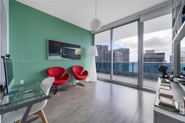 Building Photo - 200 Biscayne Blvd Way