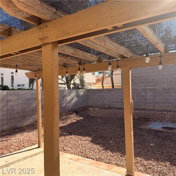 Building Photo - 7909 Mt Shasta Cir