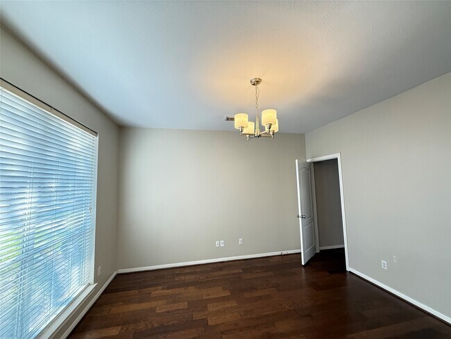 Building Photo - 3808 Travis Lake Ct