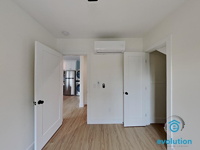 Building Photo - 3831-3835 3rd Avenue - 3835 3rd Ave Apt 1