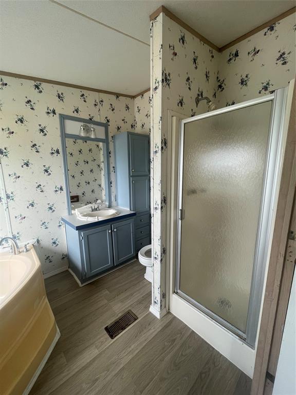 Building Photo - 120 Roots Rd