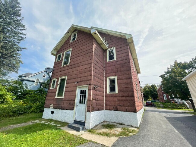 Building Photo - 1917-1919 Avenue B