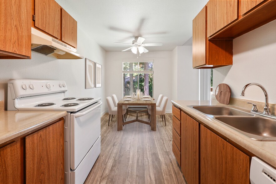 Sherwood Glen 1221 Evergreen Park Dr SW Olympia WA 98502 Apartment