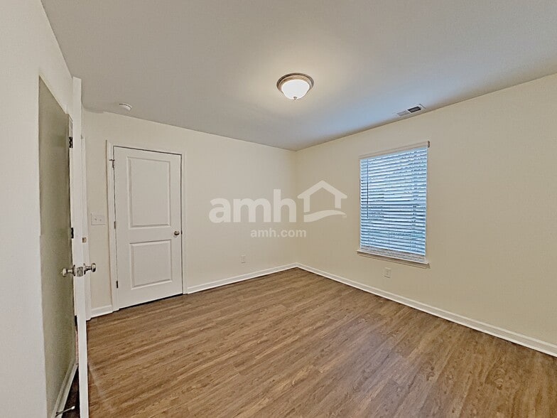 Building Photo - 299 Ivy Brook Dr