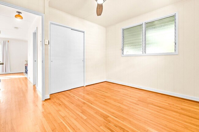 Building Photo - Charming 2/1 Cottage on a Quiet Lane in Ka...