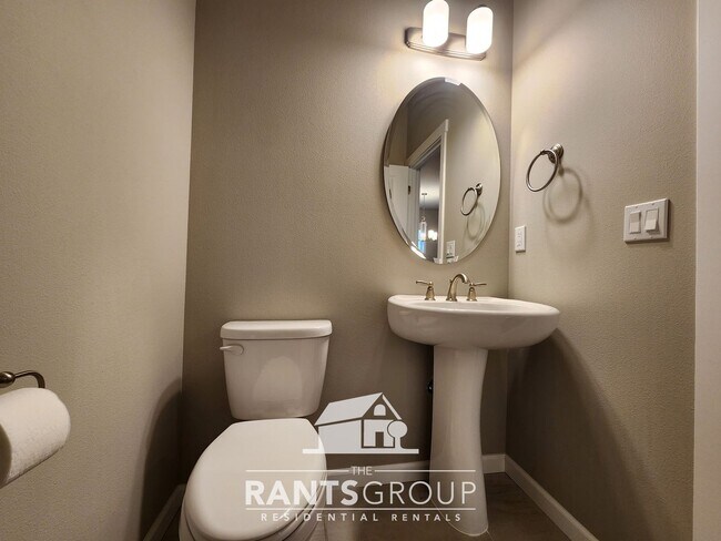 Building Photo - Single-Story 1,915 sq. ft. Home with 2-Car...