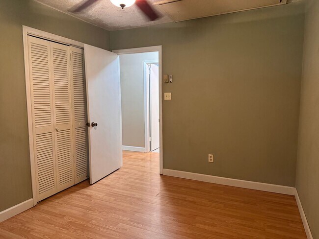 Building Photo - 3 Bed, 1 Bath Home located out in the country!