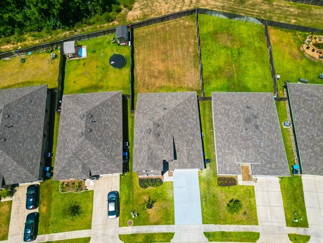 Building Photo - 20241 Portbec Dr