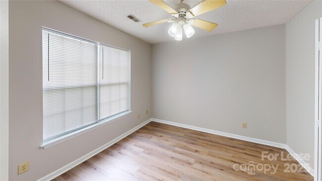 Building Photo - 5921 Amity Springs Dr